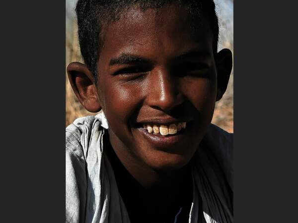 Portrait d’un jeune nomade en Mauritanie