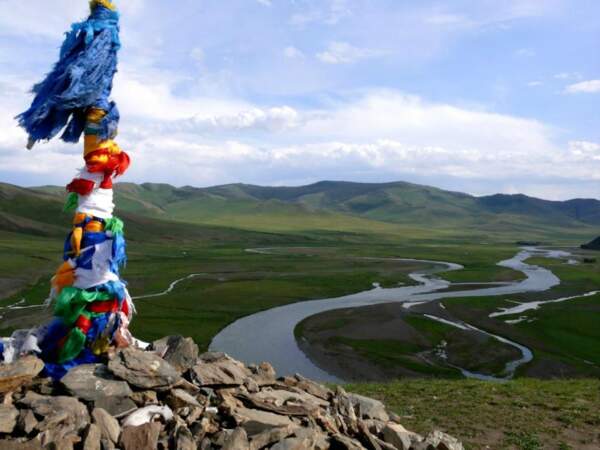 Un ovoo présidant à la vallée de l'Orkhon, en Mongolie.