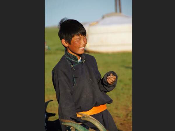 Portrait d’un jeune homme en Mongolie