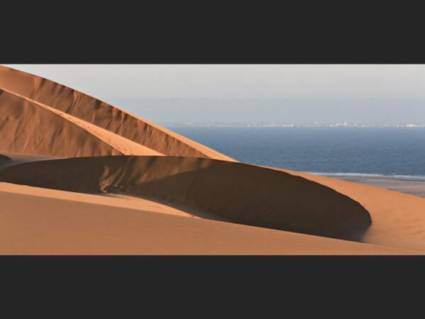  Dunes entre Walvis Bay et Swakopmund, en Namibie.