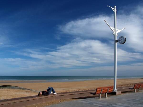 Détente et tranquillité près de la plage de Courseulles-sur-Mer, dans le Calvados, en Normandie.