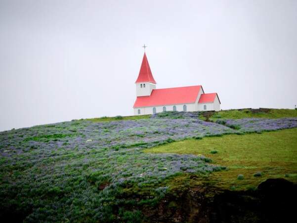 Eglise colorée en Islande