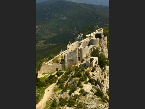 Peyrepertuse, la « citadelle du vertige », dans l'Aude, en France.