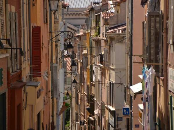 Le quartier du Panier à Marseille, dans les Bouches-du-Rhône (Provence-Alpes-Côte-d'Azur). 
