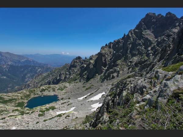 Le lac d'Oru (1 970 m) se trouve sur le flanc nord-est du Monte d'Oru, en Corse (France).