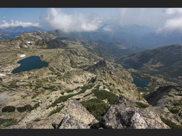 Bastani et Niellucciu, deux lacs au pied du Monte Renosu, en Corse (France).