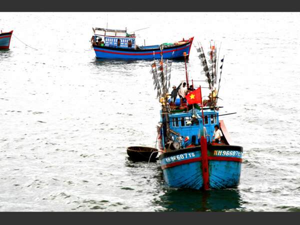 Les pêcheurs de Nha Trang (Vietnam) sont de retour au port.