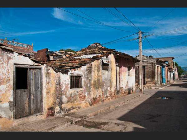 Trinidad, avec son architecture biscornue, est l'une des villes les plus touristiques du pays (Cuba).