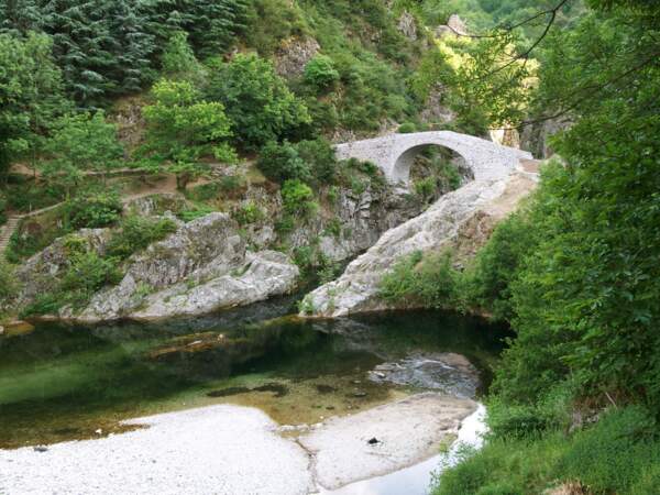 Le pont du Diable, près de Thueyts, en Ardèche (France).