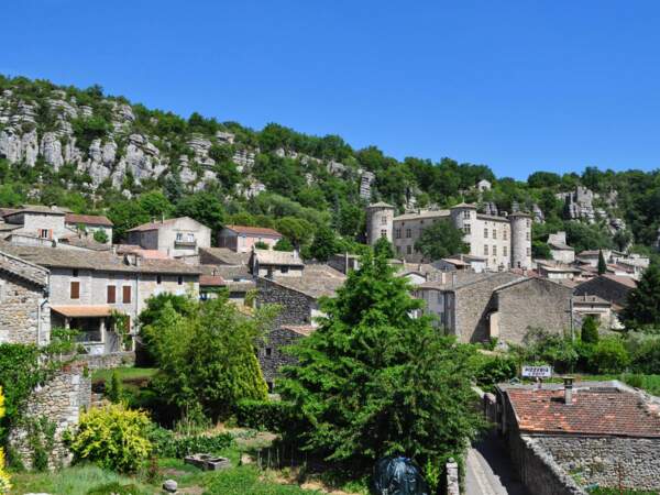 Le village de Vogüe, en Ardèche (France).