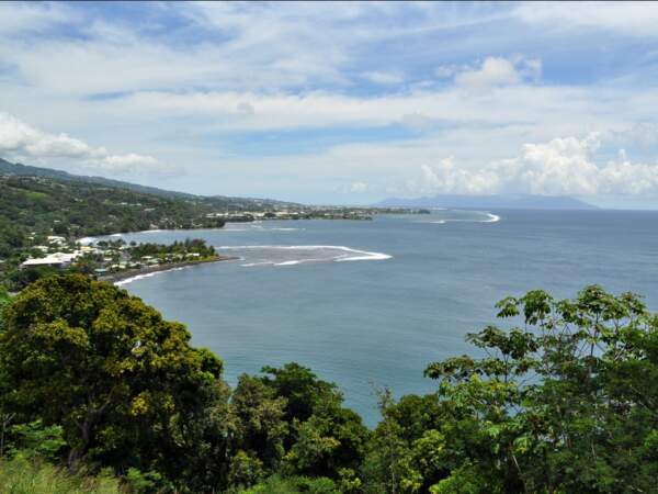 Vue sur la baie de Matavai depuis le belvédère de Tahara’a, à Tahiti, en Polynésie française. 