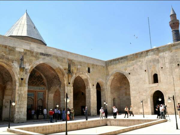 La madrasa de Sifaiye, à Sivas, est une des plus belles réalisations de style seldjoukide en Anatolie (Turquie).