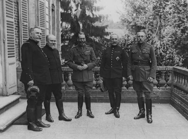 1916 : un monarque parmi les Alliés