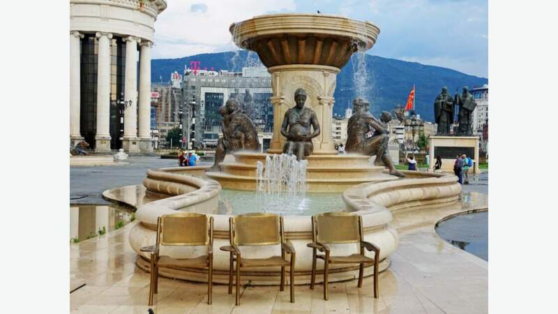 Fontaine des Mères de Macédoine