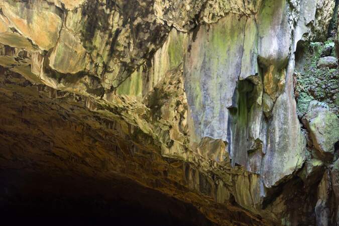 Furna do Enxofre, la caverne de soufre, sur l'île de Graciosa 