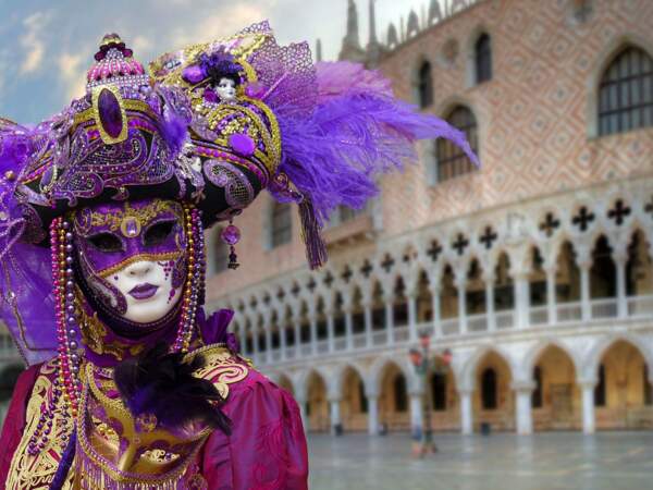 Quel était le but du Carnaval de Venise à l'époque ?