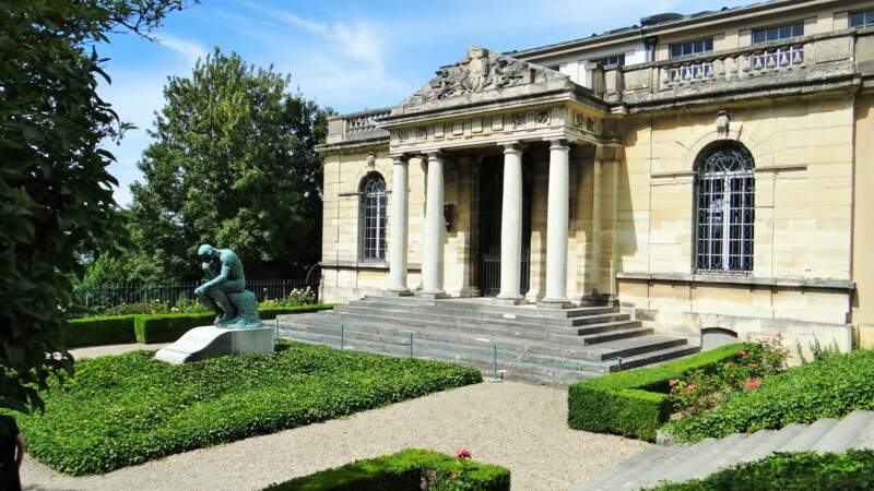 La tombe du sculpteur Auguste Rodin, à Meudon, en France