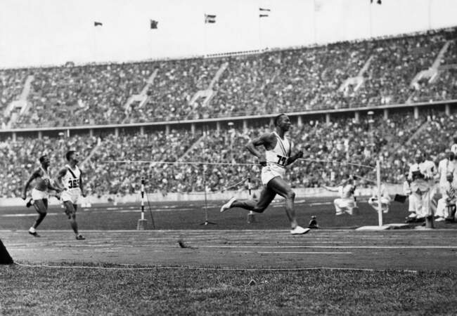 Jesse Owens trouble les plans d'Hitler lors des JO de Berlin en 1936